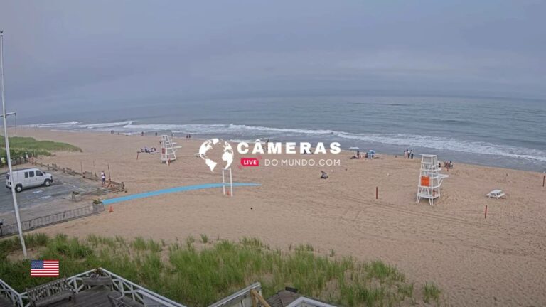 Live webcam East Hampton Main Beach.