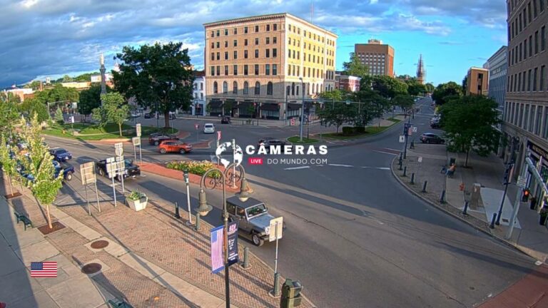 Live cam Public Square, Watertown NY.