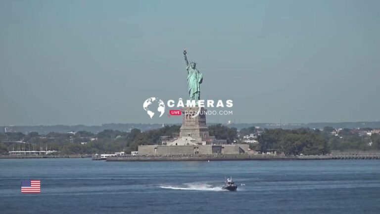 Live Statue of Statue of Liberty Webcam Liberty Island, USA, New York.