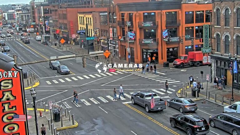 Live Stream Cam in Broadway, Nashville, USA.