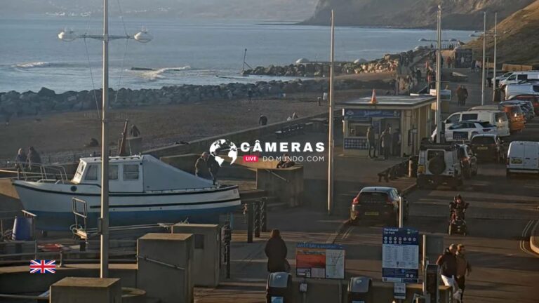 Live Webcam Bridport Harbour, West Bay, England.