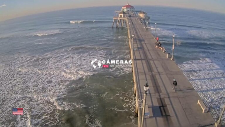 Live Webcam Huntington Beach Pier, California, USA.