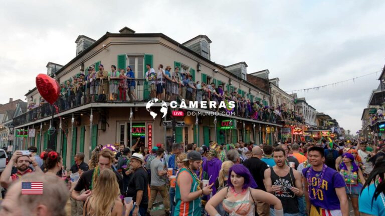 Cat’s Meow Balcony Live Webcam, New Orleans, USA.