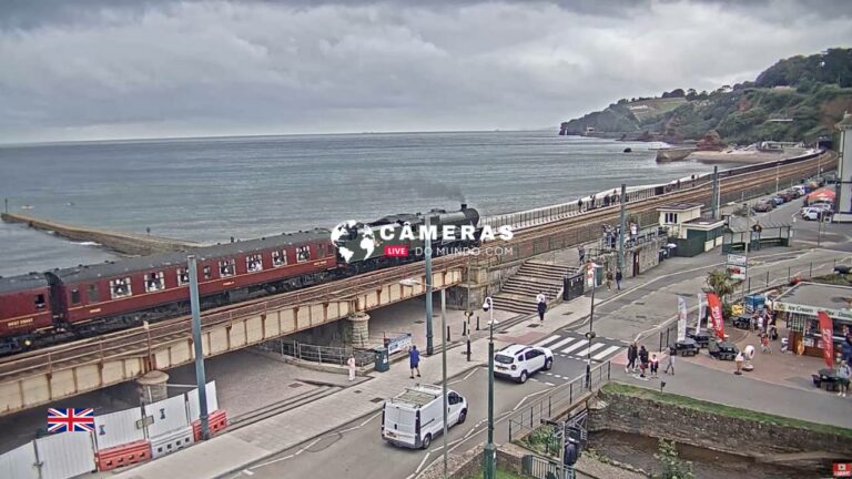 Live Sea Breeze Cam, Dawlish, Devon, England.