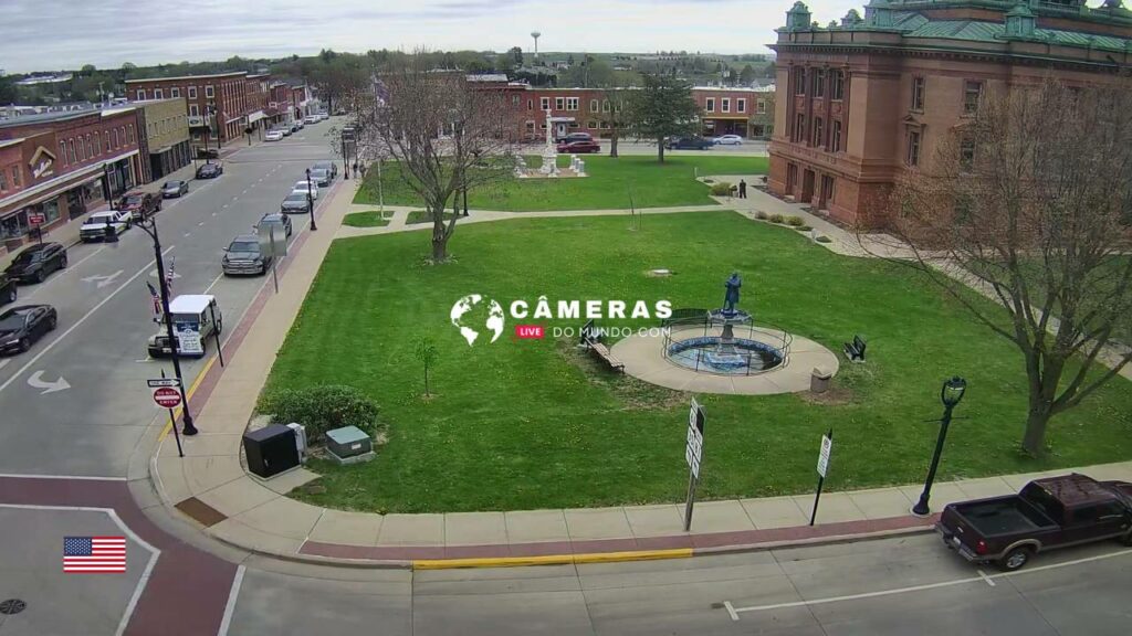 Grant County Courthouse Live Webcam, Lancaster, Wisconsin.