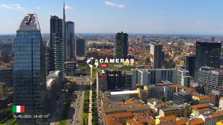 Live Webcam Milan Skyline Lombardy, Italy.