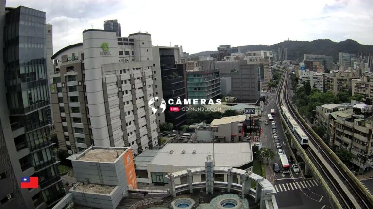 Live Webcam of Taipei Metro Wenhu Line, Taiwan.