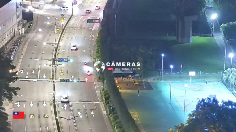 Live Taipei City Street cam Section 2, Huanhe West Rd, Taiwan.