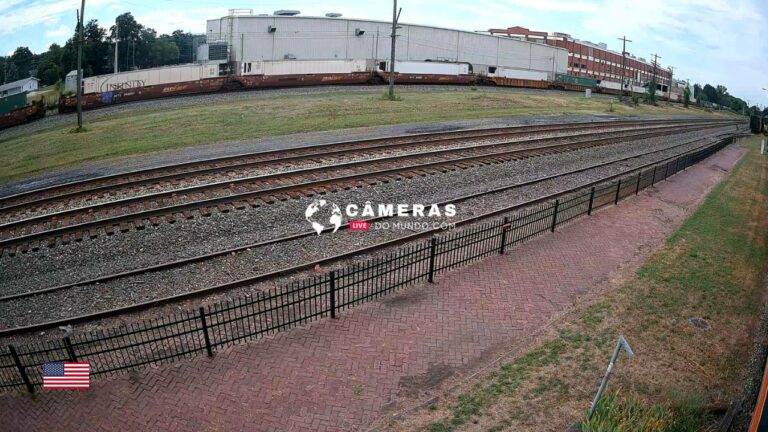 Live Webcam Lake Shore Railway Museum North East, PA, USA.